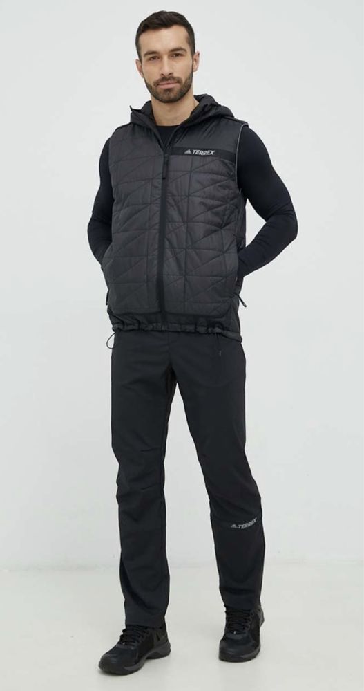 Спортивна безрукавка adidas TERREX ( розмір с )