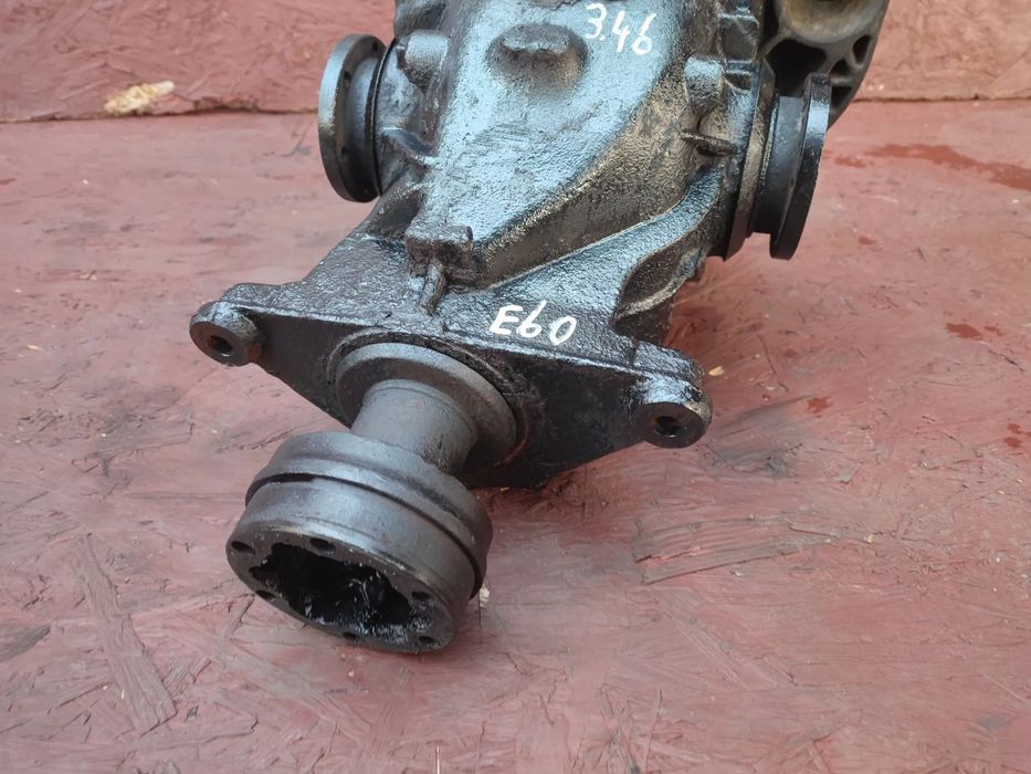 BMW E60 / E61 ORYGINALNY DYFERENCJAŁ TYŁ / DYFER / PRZEKŁADNIA TYŁ DUŻA GŁOWA O PRZEŁOŻENIU 3.46 POD SKRZYNIĘ AUTOMAT I SILNIK M54B30 O NR.  33 10 7 516 882 OEM SPRAWNY W 100%