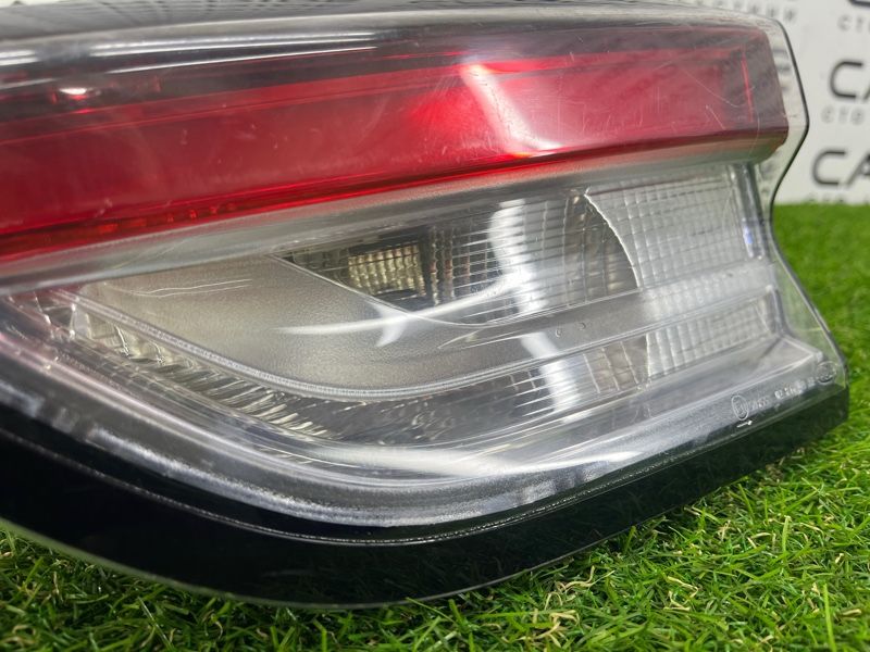 Задний фонарь правый FORD Escape MK4  2021