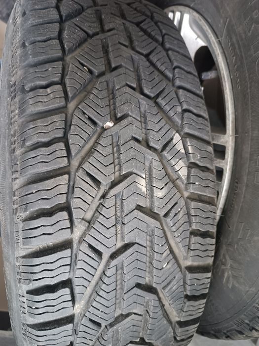 Зимові шини Kormoran Snow 215/60 R16 99H  комплект 4 колеса