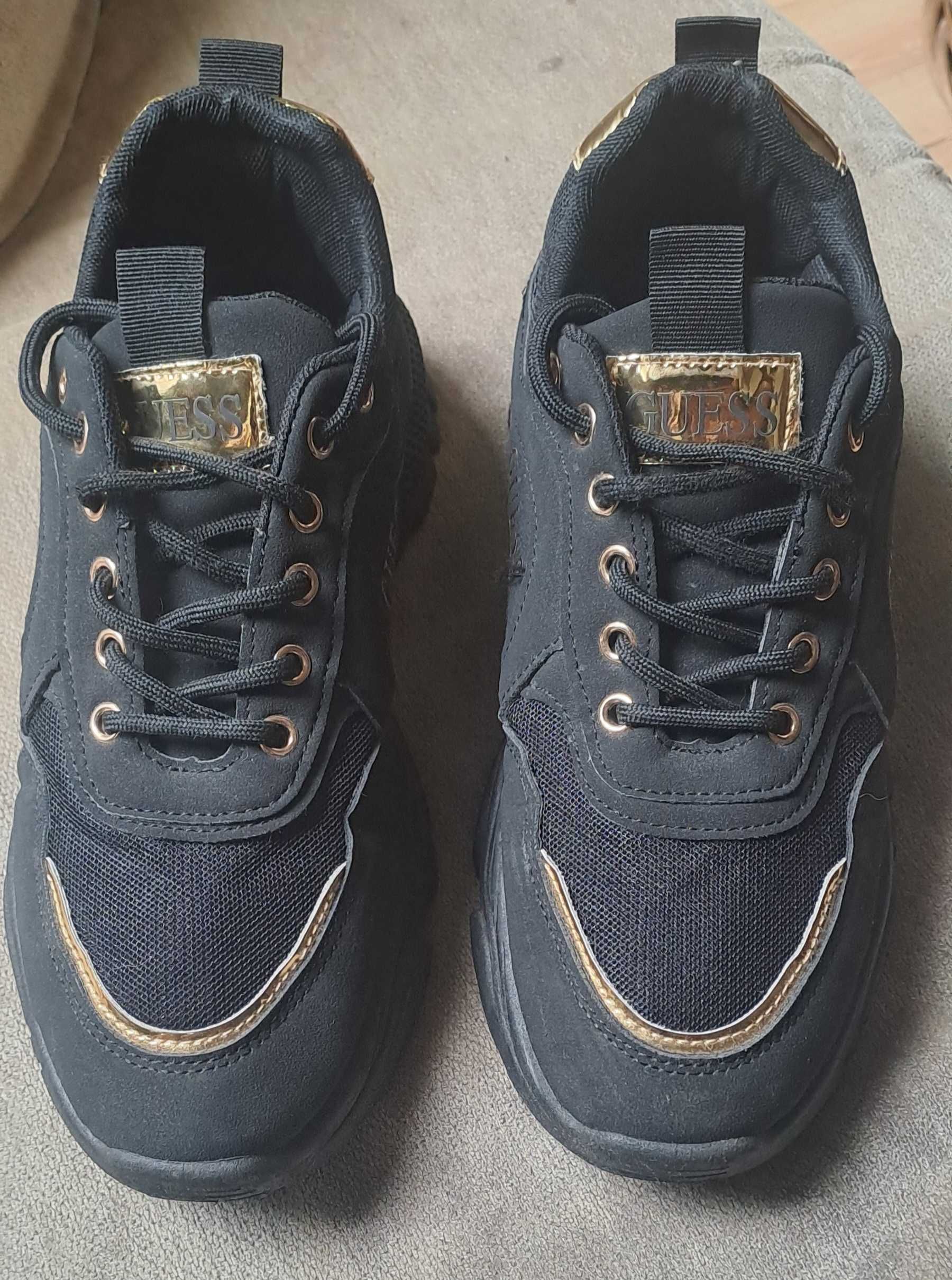 Czarne sneakersy ze złotym akcentem, NOWE