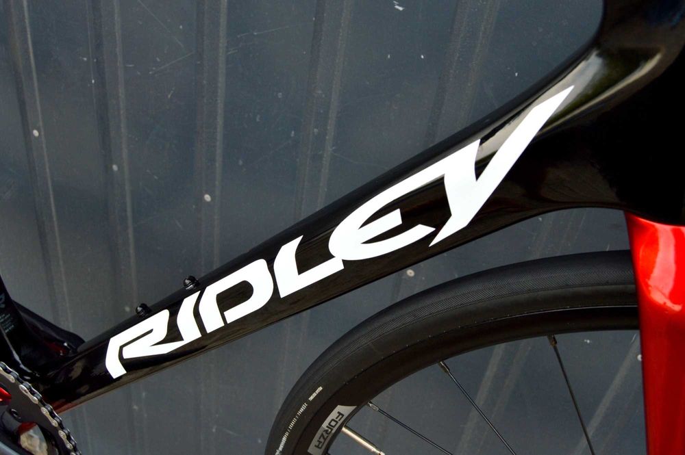 Premium komfortowa szosa RIDLEY FENIX DISC ULTEGRA M R8000 endurance