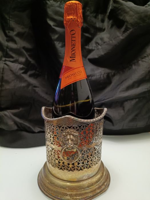 Ażurowy koszyk do wina