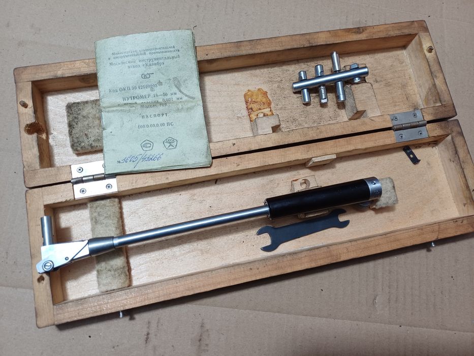 Кутник для перевірки фрезерних станків на точнісь, штангенрейсмас СРСР