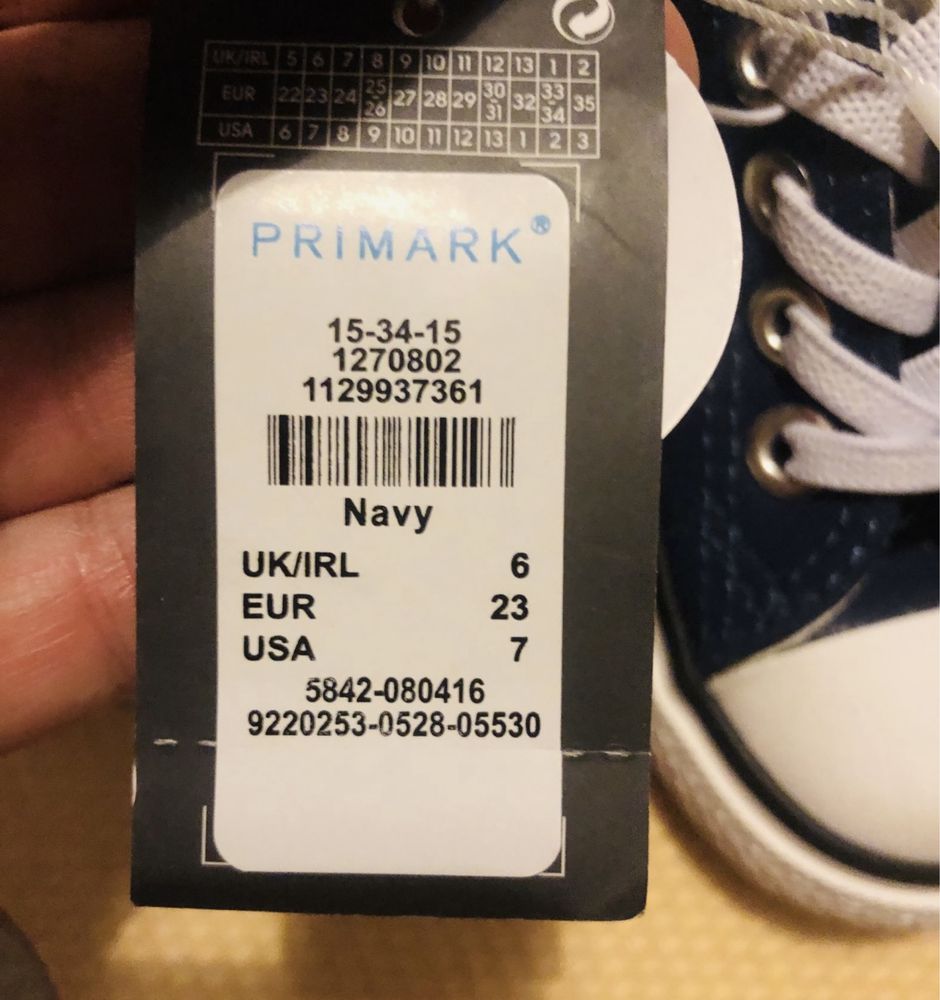 Trampki , adidasy, buty dziecięce  23 rozmiar , firma Primark.