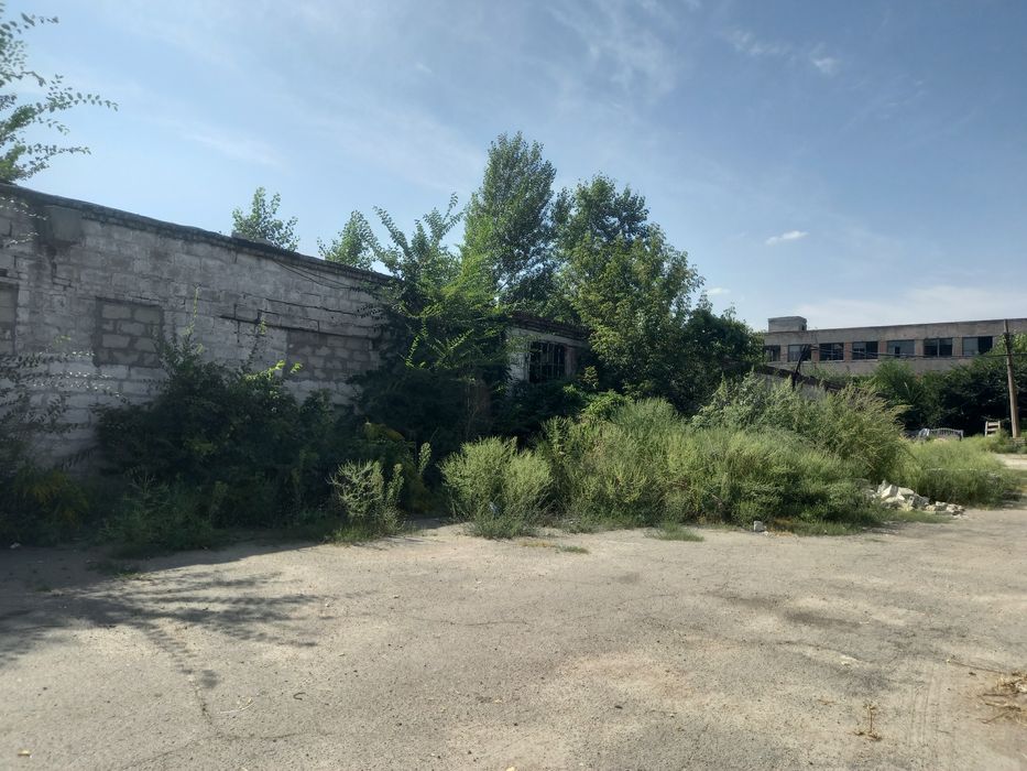 Продам промышленную базу (земля + помещение)