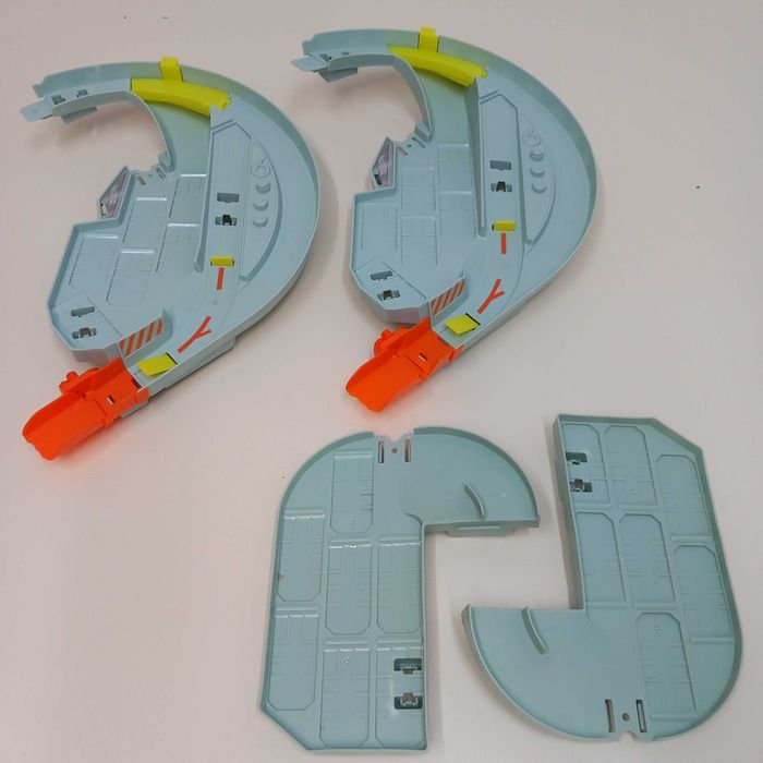 Mattel Hot Wheels City GJL14 Mega Garaż Atak Dinozaura T-Rex H14