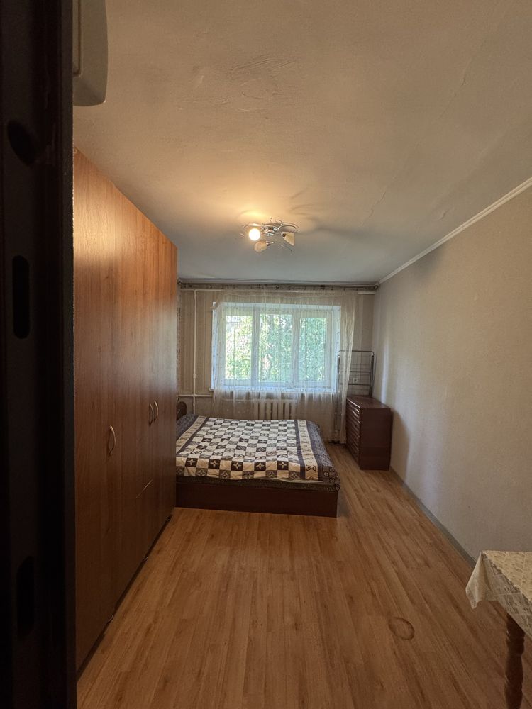 Продам комнату , комуне , Адмиральский проспек- дом Новаторов 13