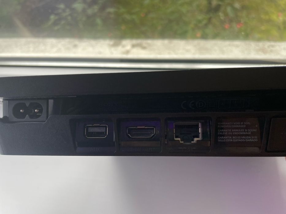 Sony PlayStation 4 Slim