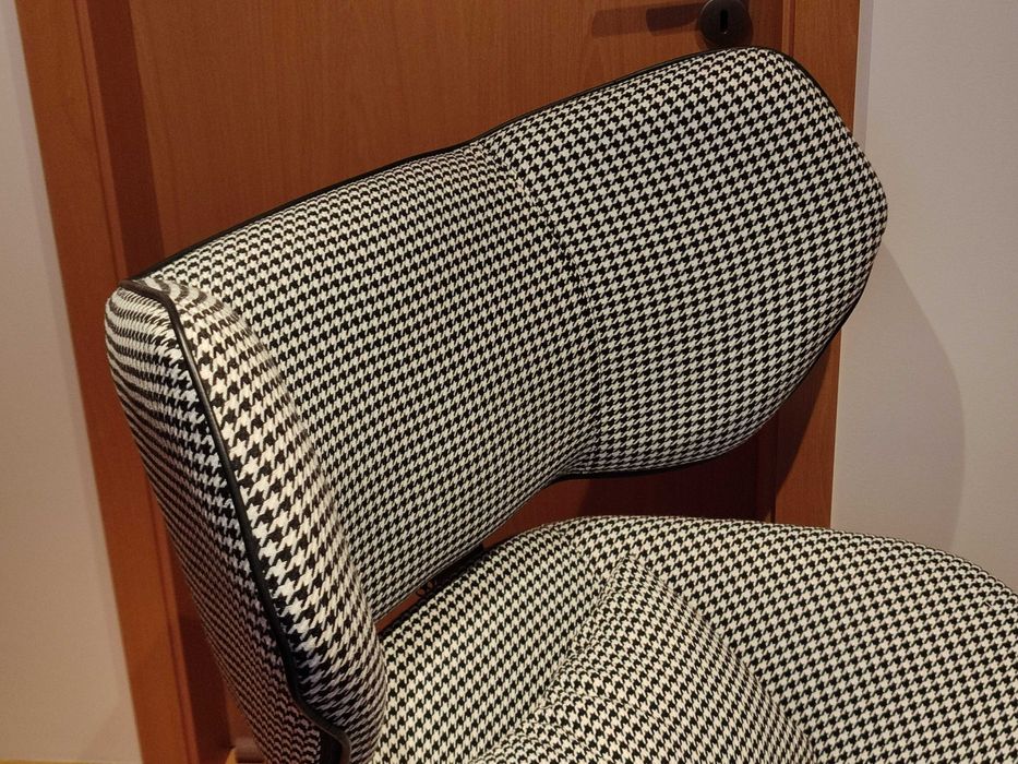 Poltrona Rotativa Xadrez