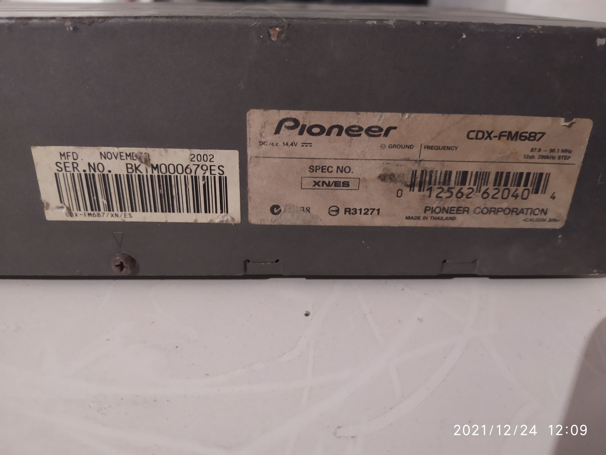 CD ченджер Pioneer CDX-FM687