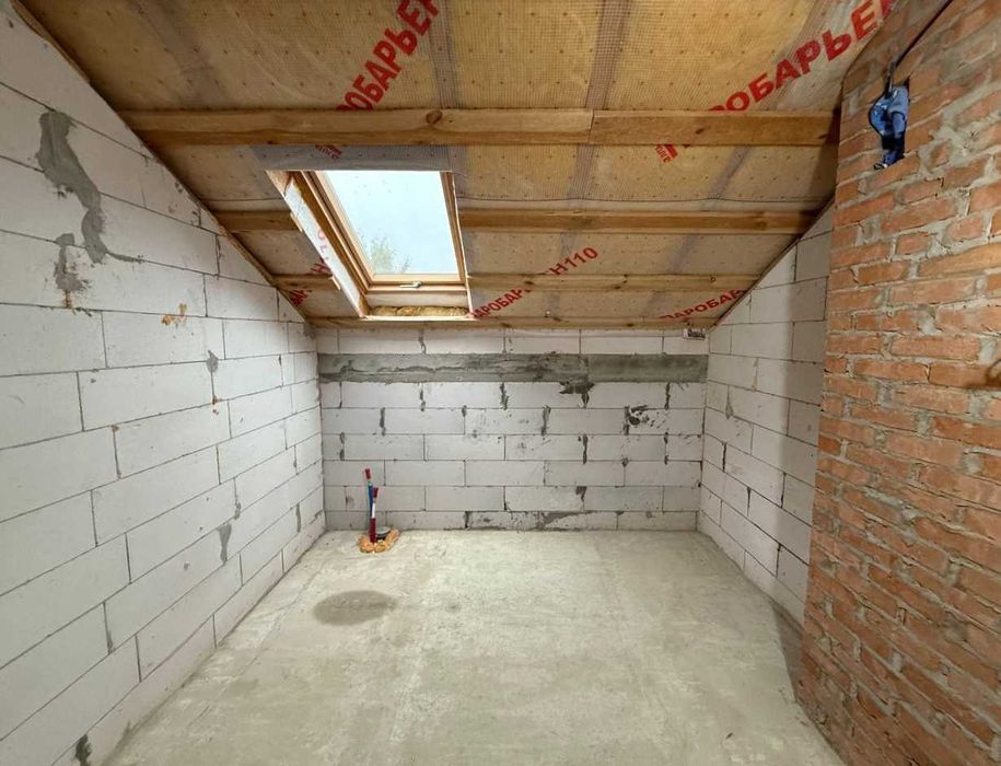 Продаж будинку 210м2, 4 кімнати. Під ремонт.Підвал.Сертифікат! ID:744