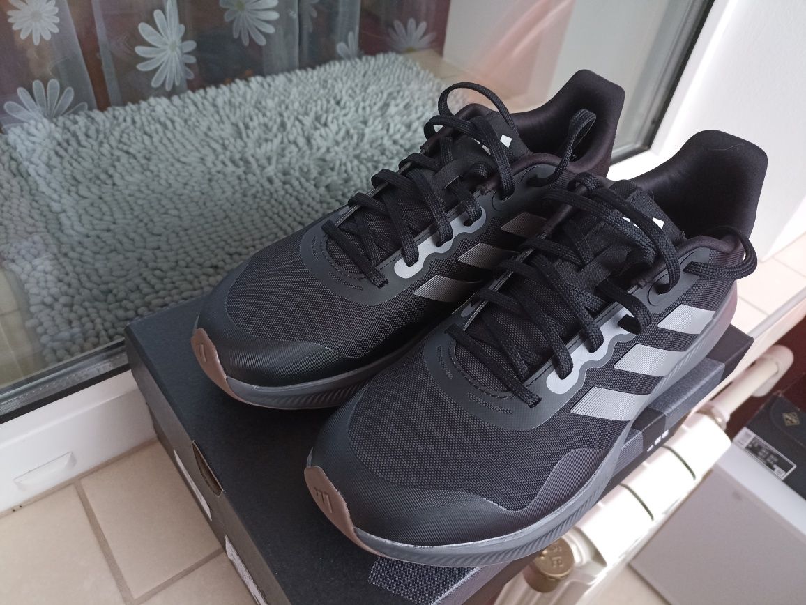 Кросівки Adidas Runfalcon 3.0 TR eur 44, устілка 28 см.