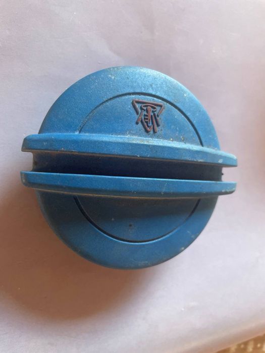 Колпак Ковпак Кришка розширювального бачка VW Volkswagen Skoda Audi