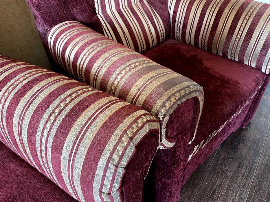 Продам Диван (можливий торг)