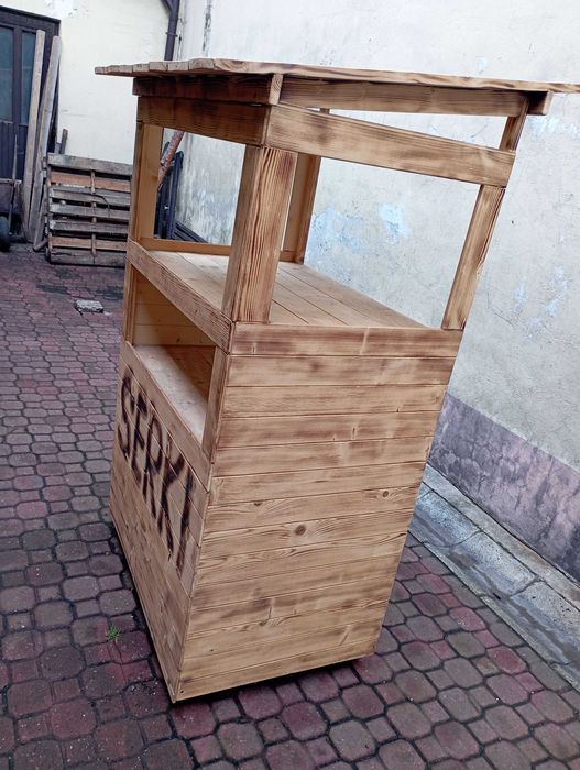 Budka Drewniana do sprzedaży serków