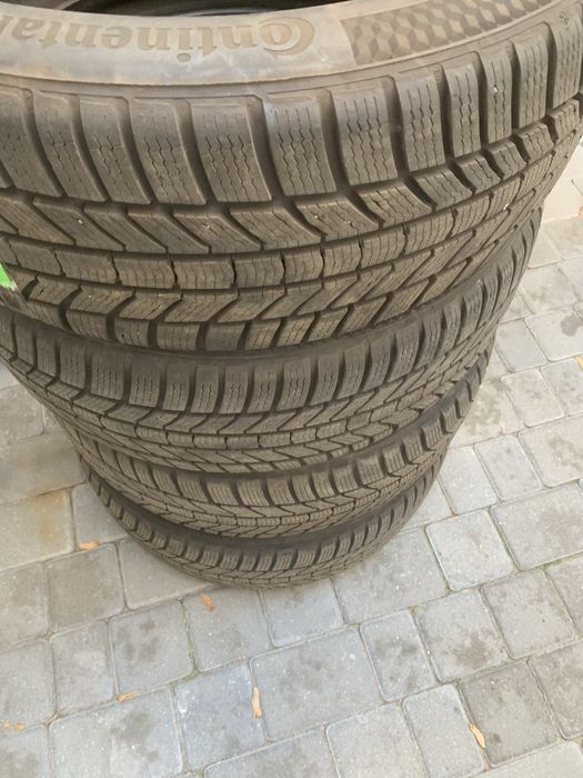 продам зимнюю резину 215/45/18