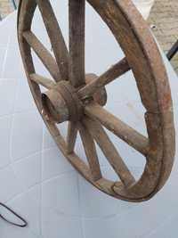 Zabytkowe drewniane kolo do wózka wóz drabiniasty konny