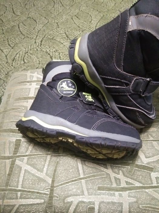 Продам детские зимние сапожки