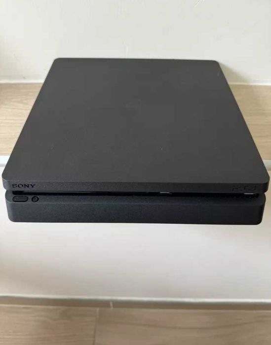 Ps4 slim 1TB comando
