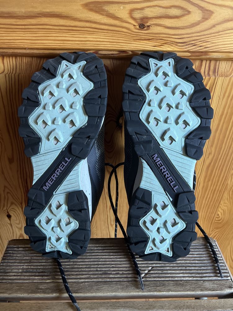 Sprzedam buty firmy Merrell Speed Strike rozmiar 39 wkładka 26.0 cm