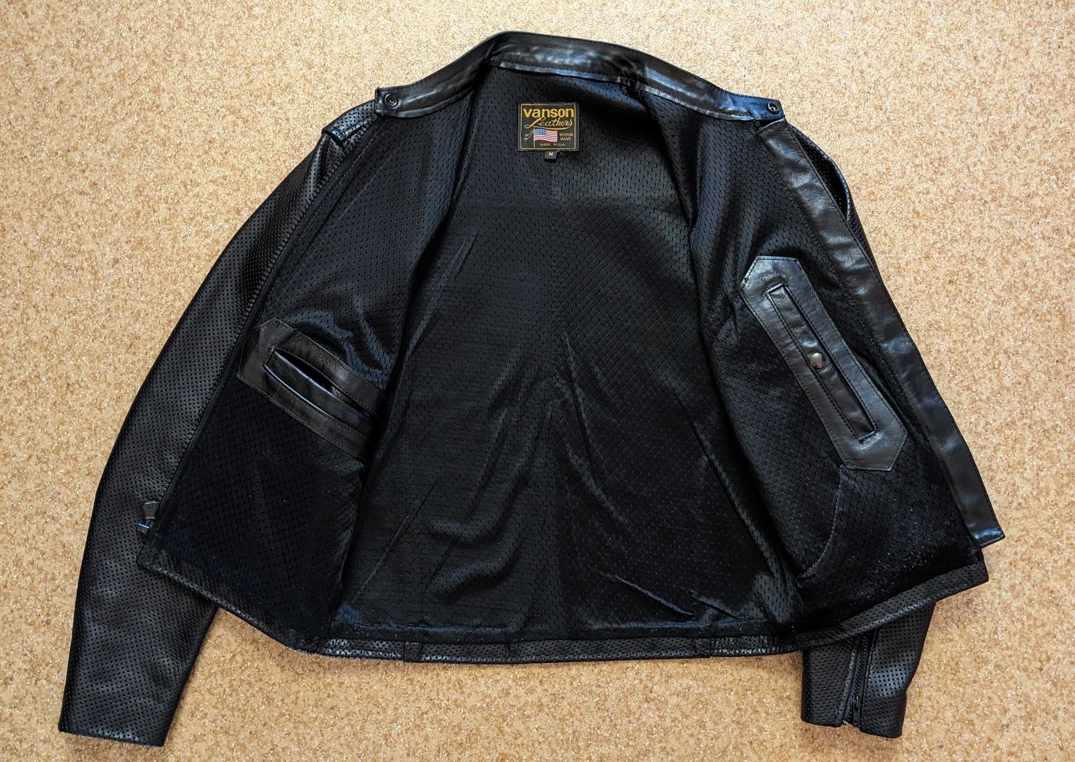 Кожаная мотокуртка для теплой погоды Vanson Leathers