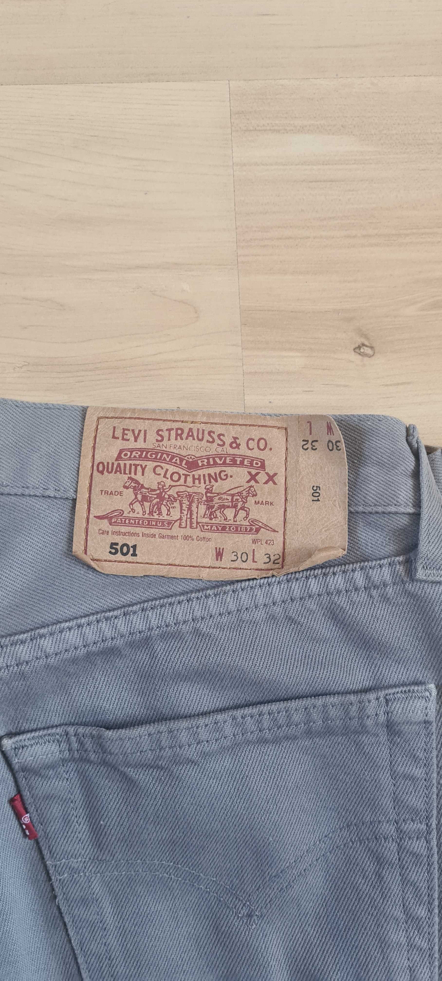 Szare jeansy marki Levis 501 w rozmiarze 30x32