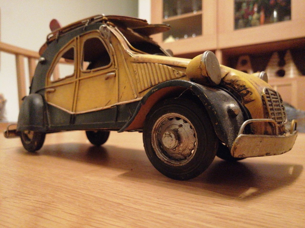 Citroen 2 CV em metal