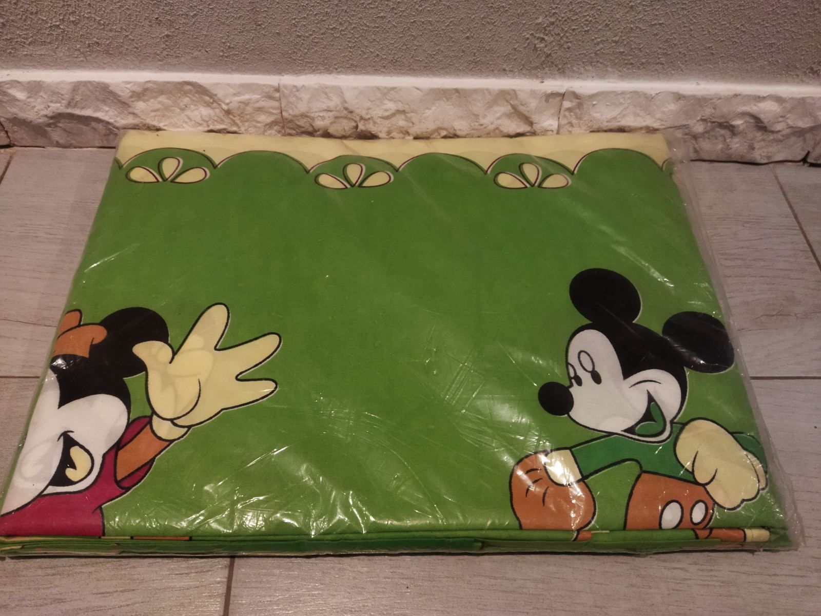 Комплект постільної білизни DISNEY Mickey Mouse
 Mickey Mouse. DISNEY