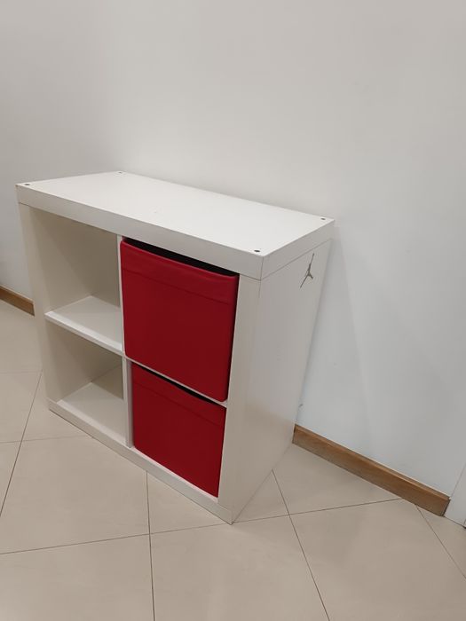 Kalax com caixas arrumação