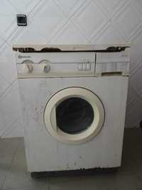 Máquina de Lavar roupa