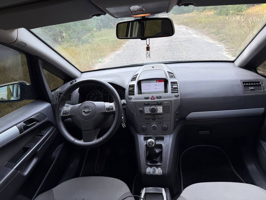 Продам Opel Zafira