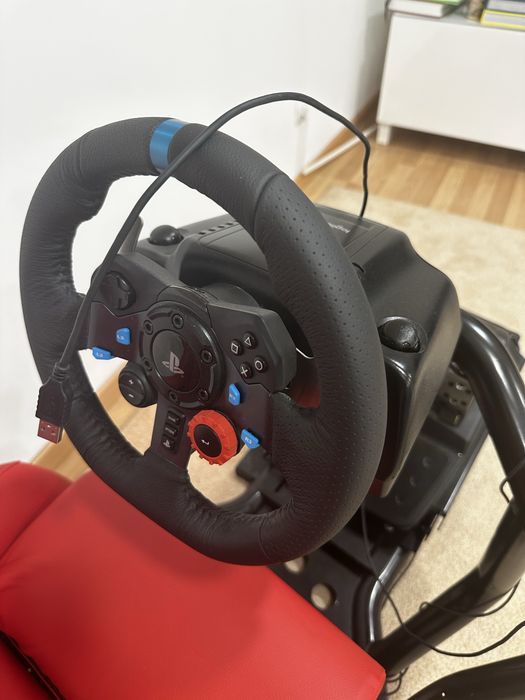 Cadeira Gaming RSeat + Volante e Pedais Logitech