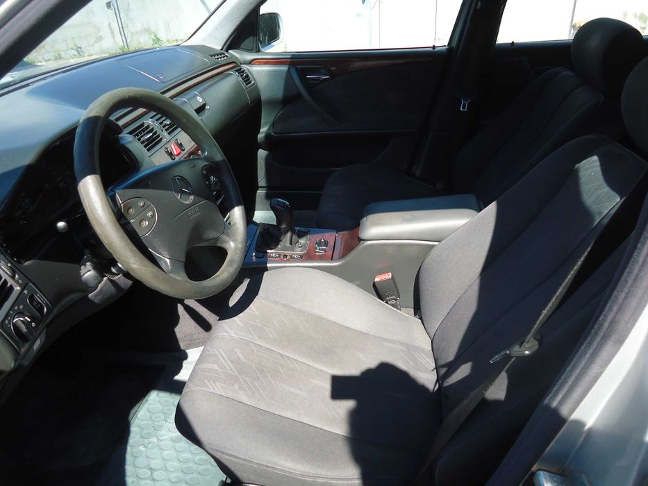 Mercedes E 220 cdi 143cv de 2001 só ás peças