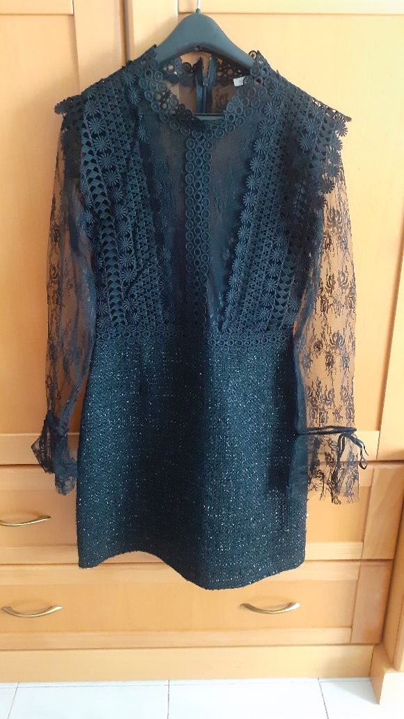 Vestido preto arrendado ( Fracomina) C/ Novo
