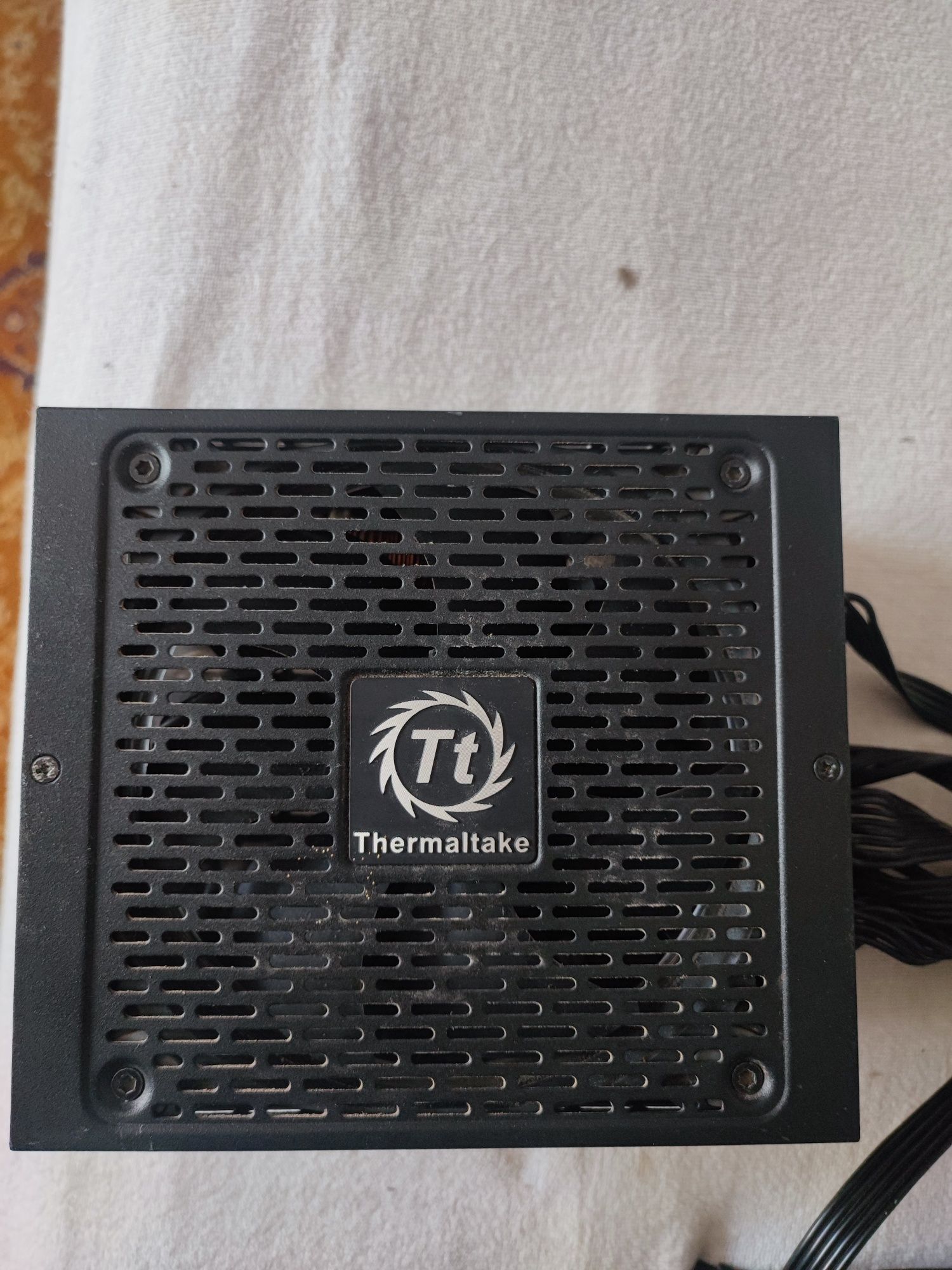 Продаю б/у блок живлення Thermaltake на 850 wat