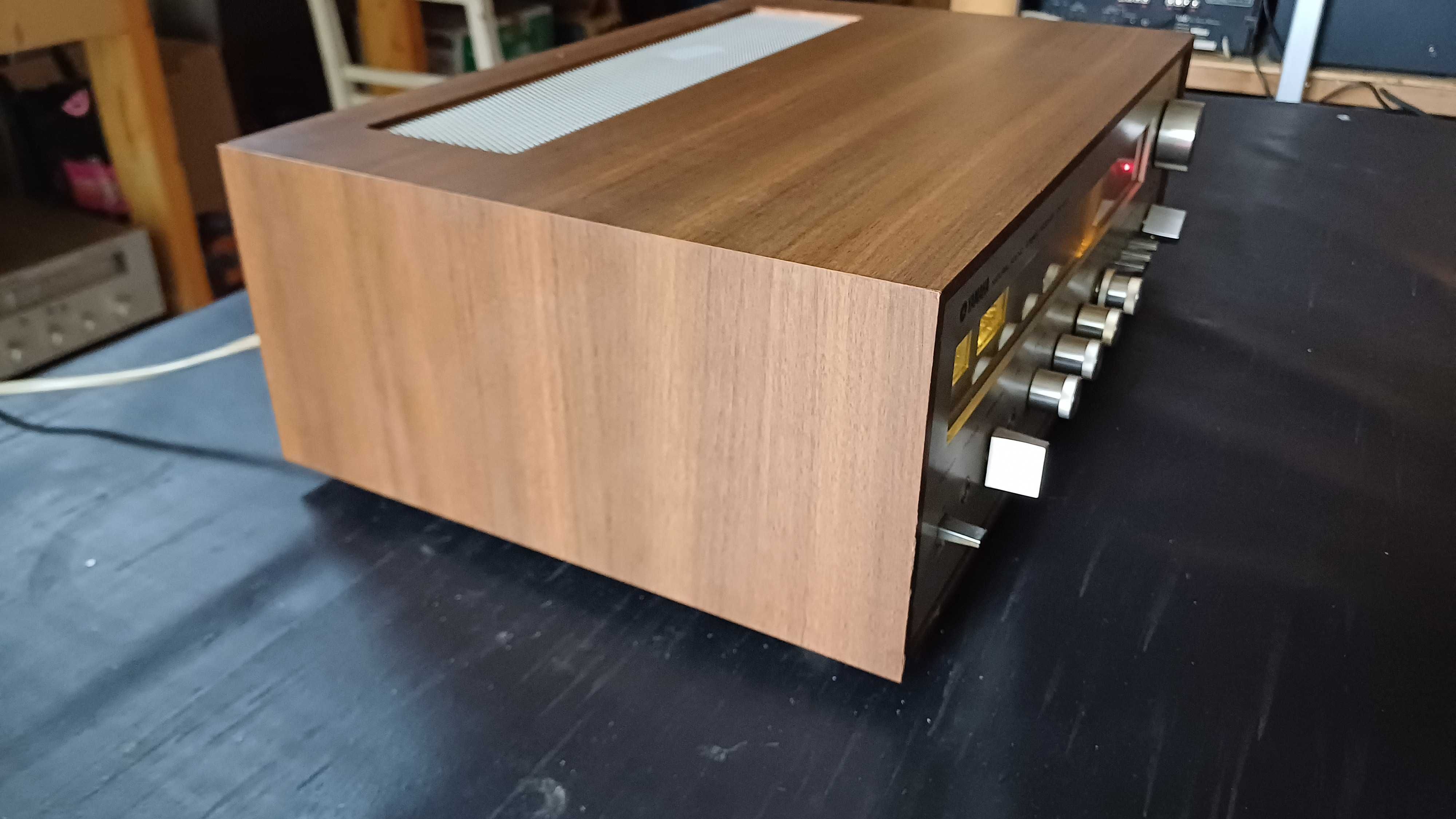 Wzmacniacz audio tuner FM YAMAHA CR-400