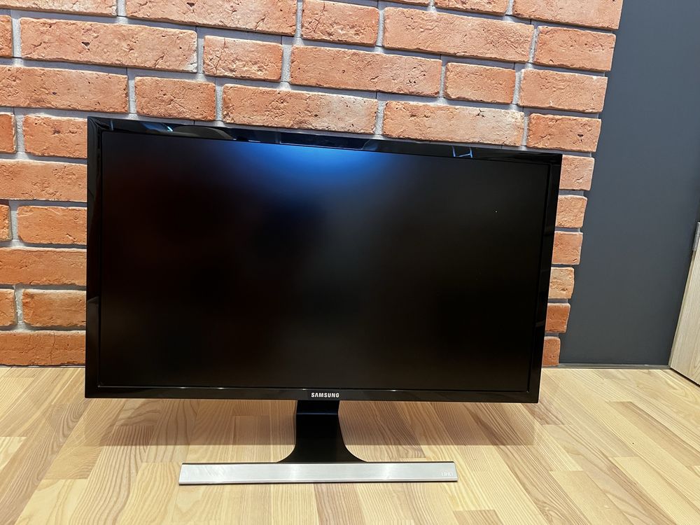 Monitor samsng 4k UHD