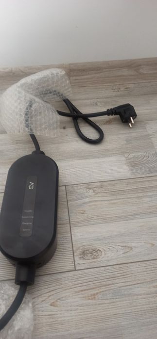 Зарядний пристрій до електромобіля