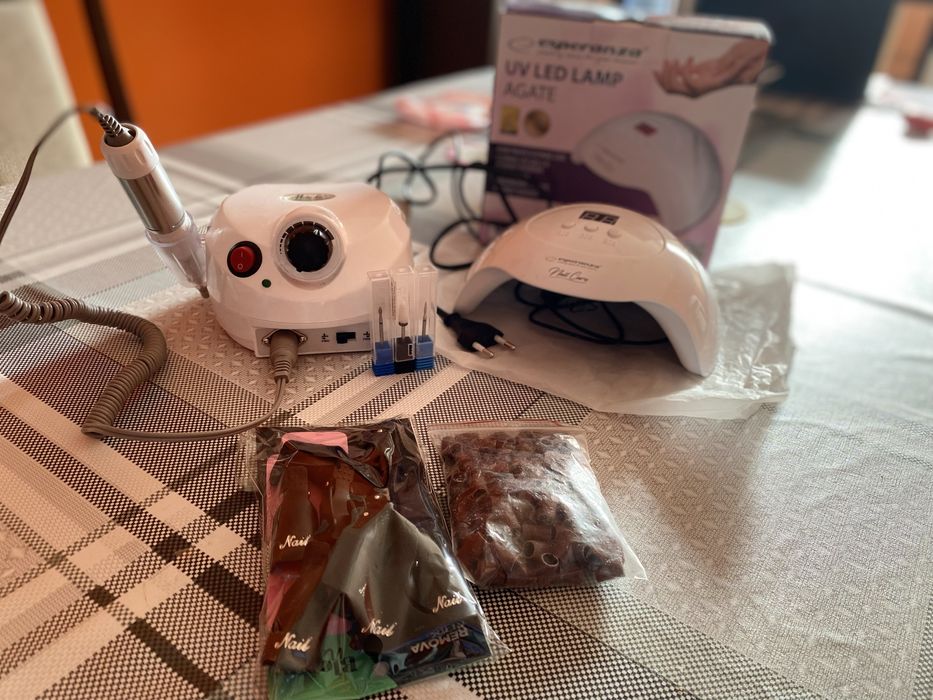 Zestaw do manicure i lakierowania żelowego