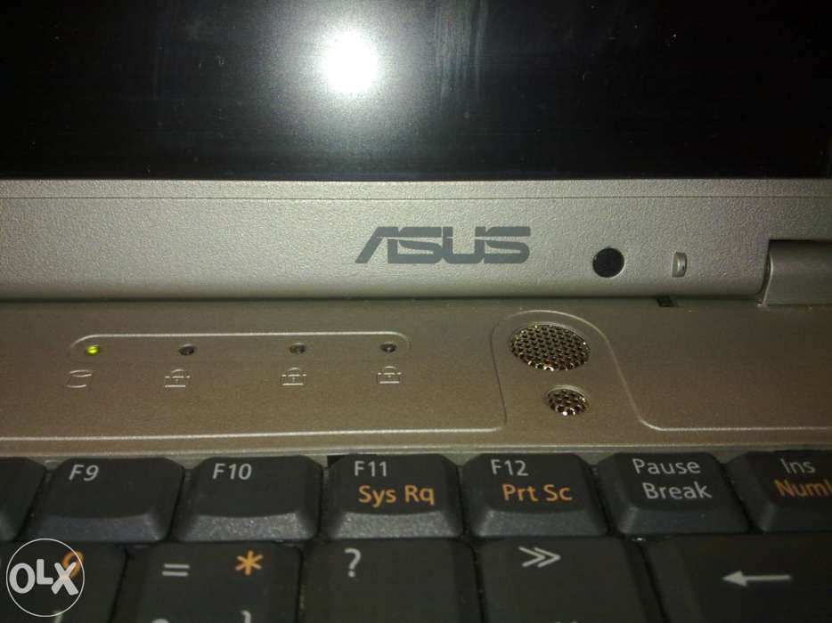 Portátil/ laptop asus m1300