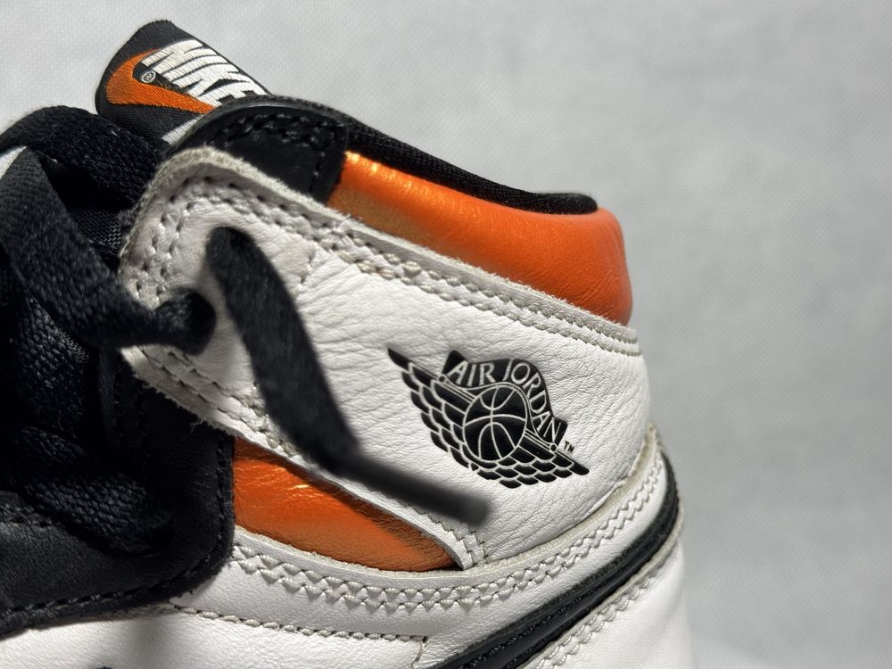 Jordan 1 electro orange