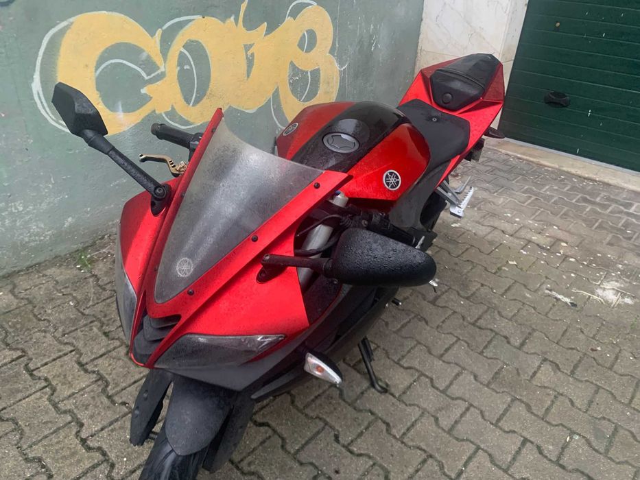 Yamaha YZF R125 2O15