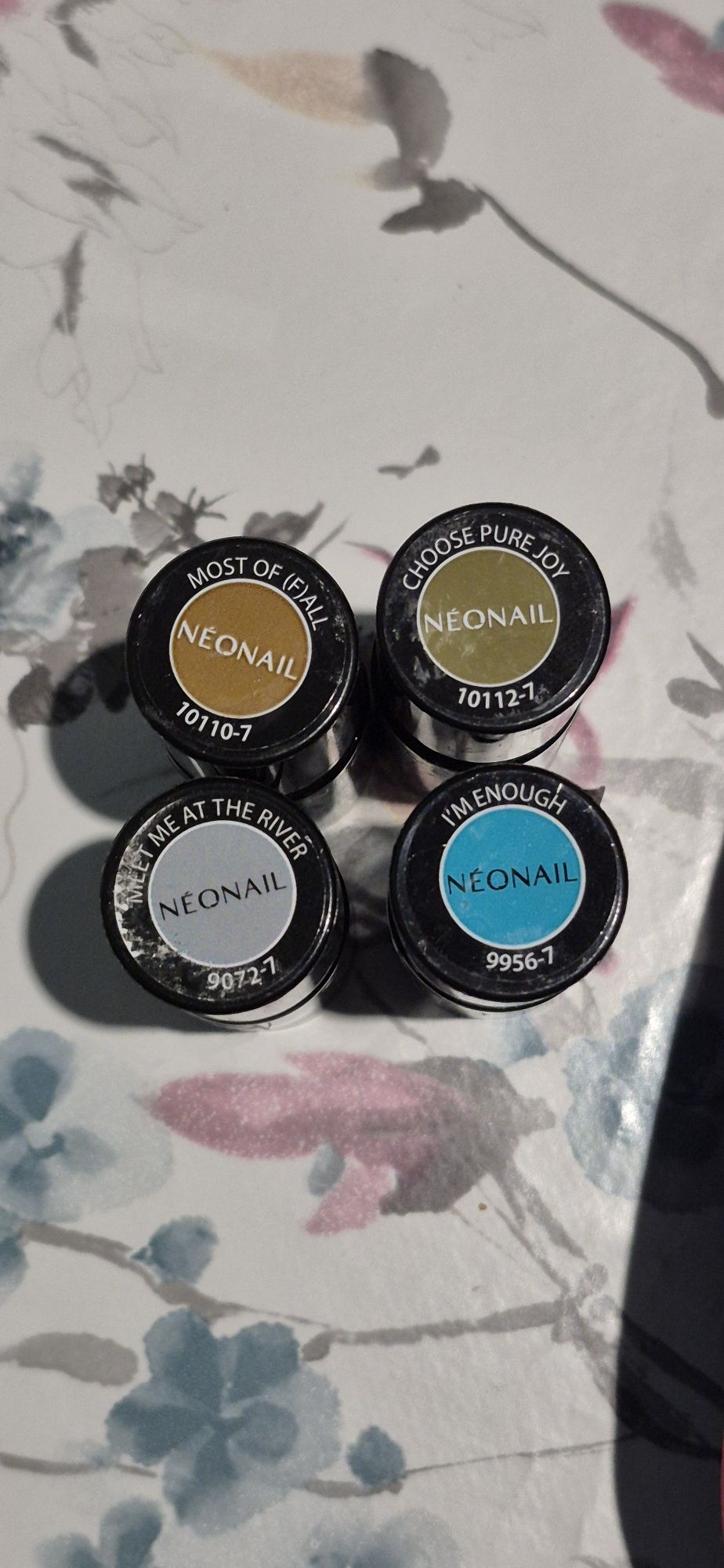 Nowe lakiery neonail