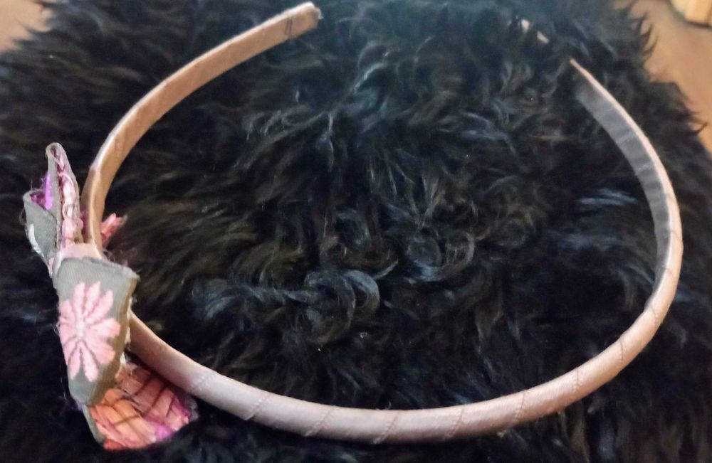 Opaska z mała kokardką