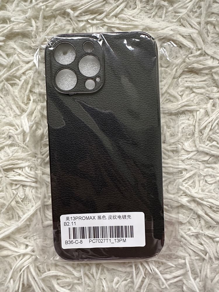 Чехол кожаный на айфон 13 про макс новый, цвет черный и изумрудный