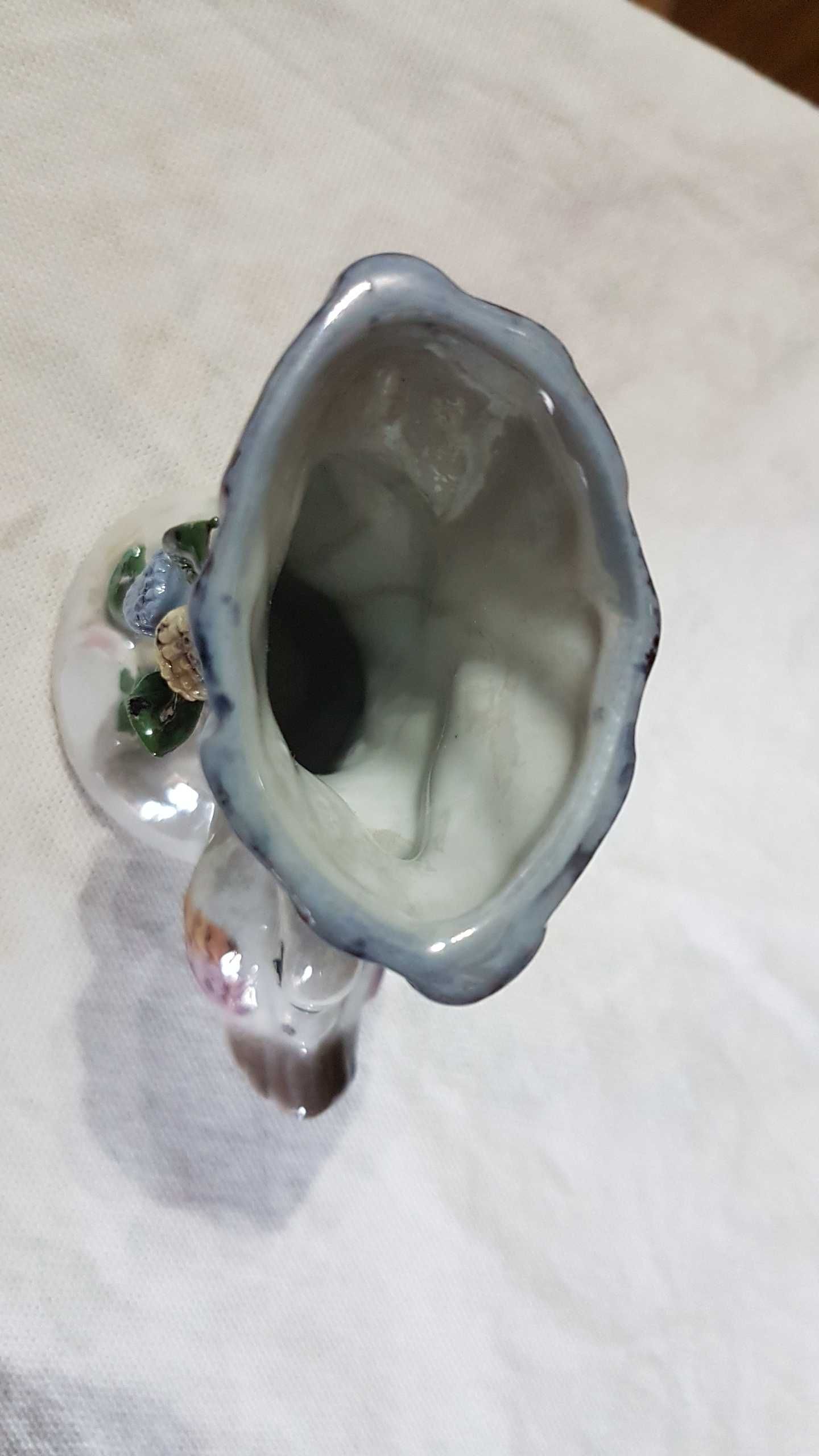 stara figurka porcelanowa wazonik łabędź