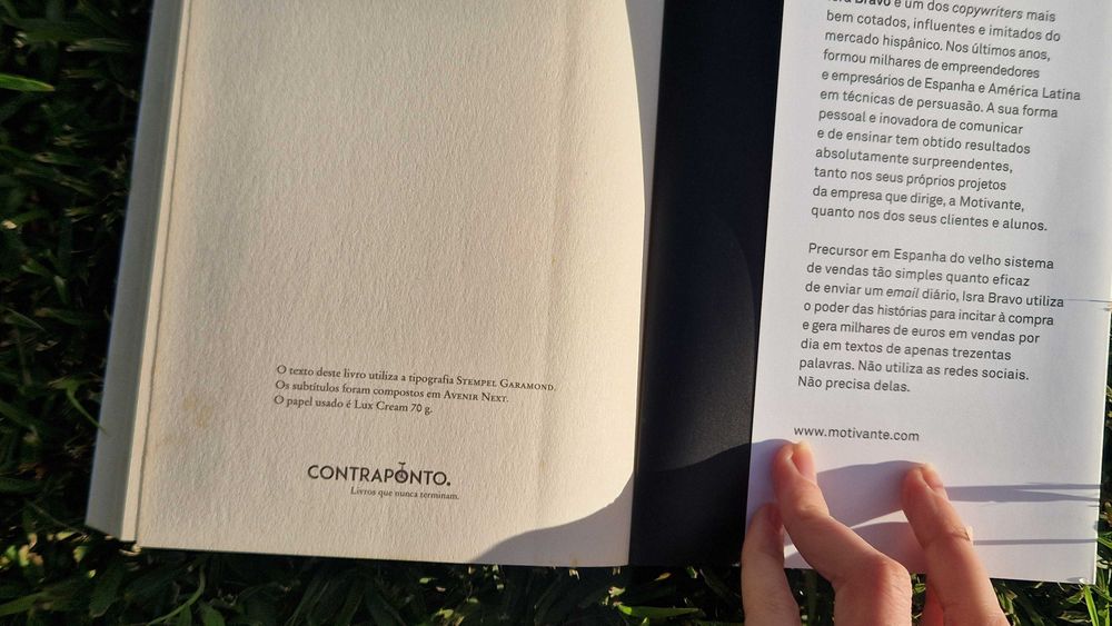 Livro - Escrevo Porque Gosto de Ganhar Dinheiro - Isra Bravo