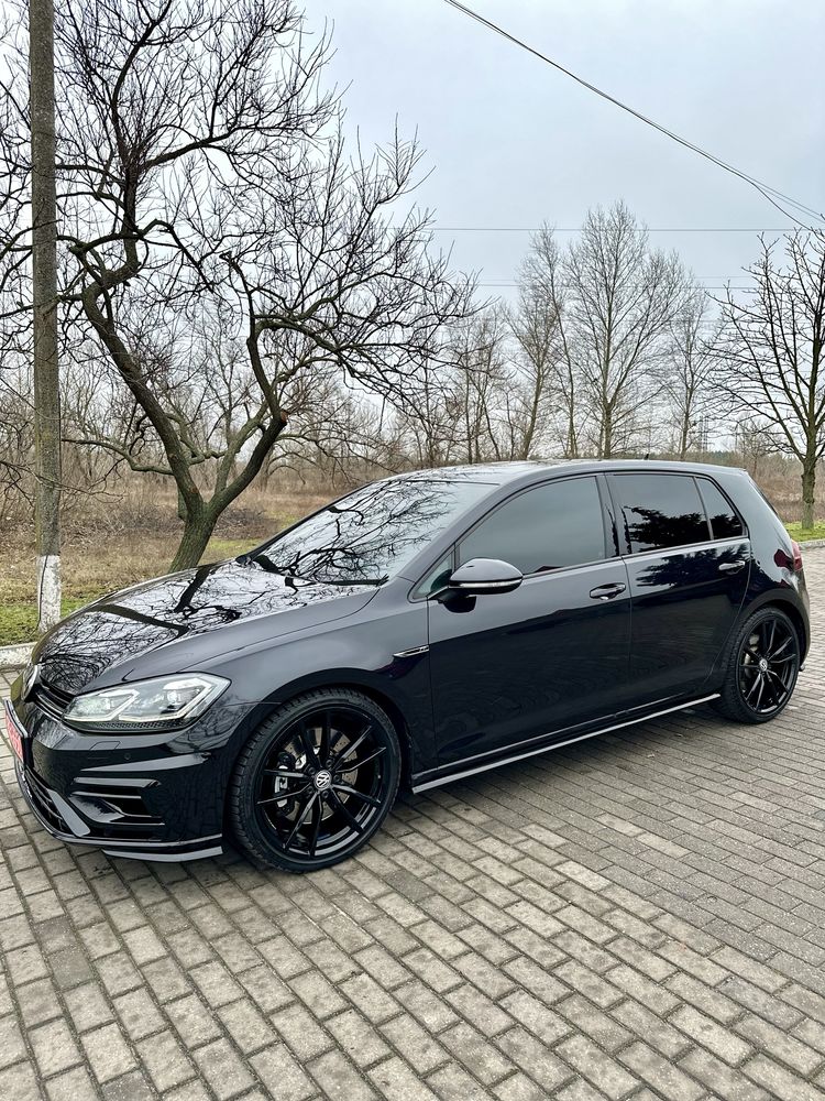 Volksvagen Golf R