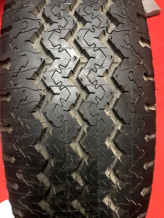 Pneu Michelin e jante para Autocaravana